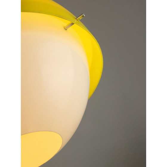 Image 1 of Vintage Space Age hanglamp van geel plexiglas, 1970