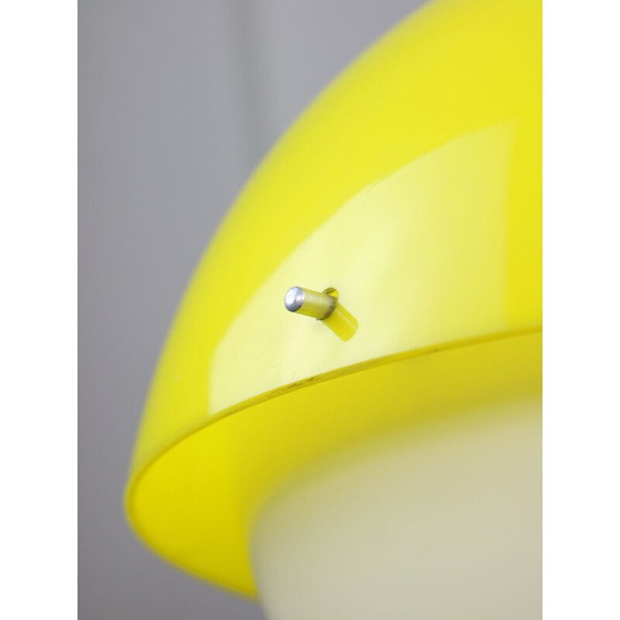 Image 1 of Vintage Space Age hanglamp van geel plexiglas, 1970