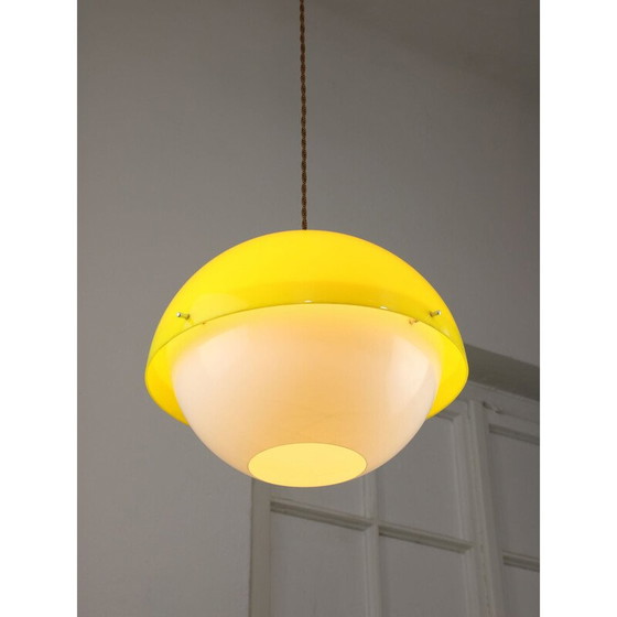 Image 1 of Vintage Space Age hanglamp van geel plexiglas, 1970
