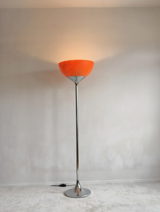 Prachtige authentieke staande lamp gesigneerd Harvey Guzzini 1970 Made In Italia