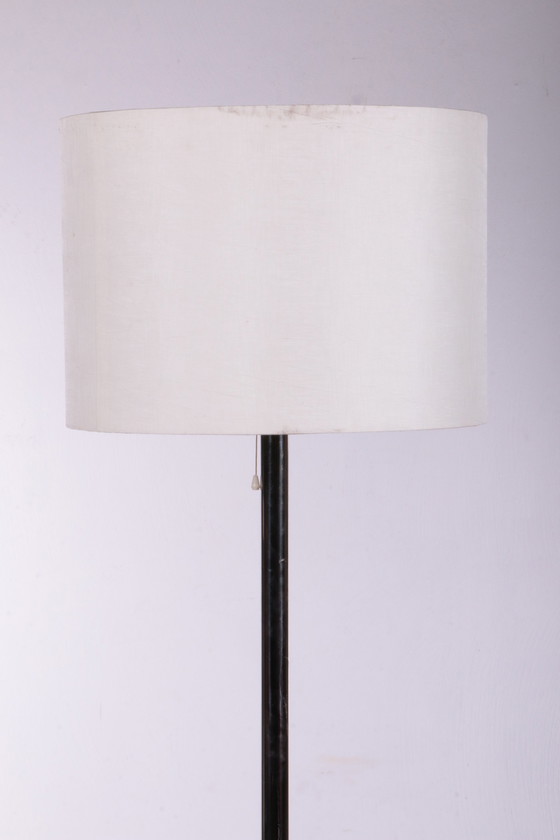 Image 1 of Grote vloerlamp met Chrome steel en 3 lichtpunten in de kap van Temde