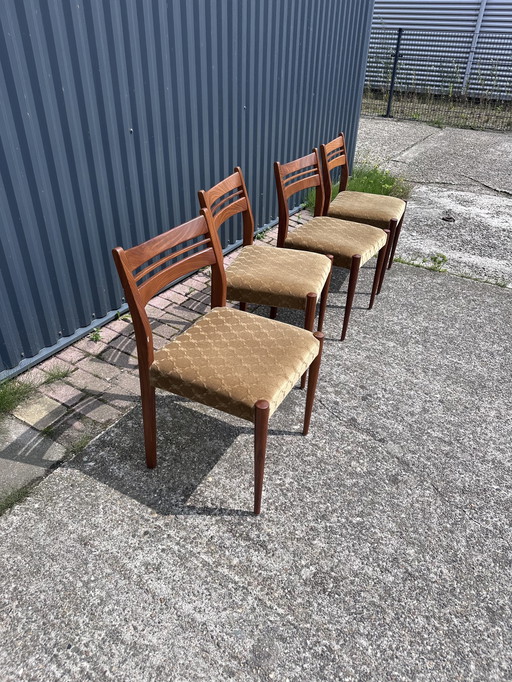 4 stuks Vintage stoelen eetkamerstoelen