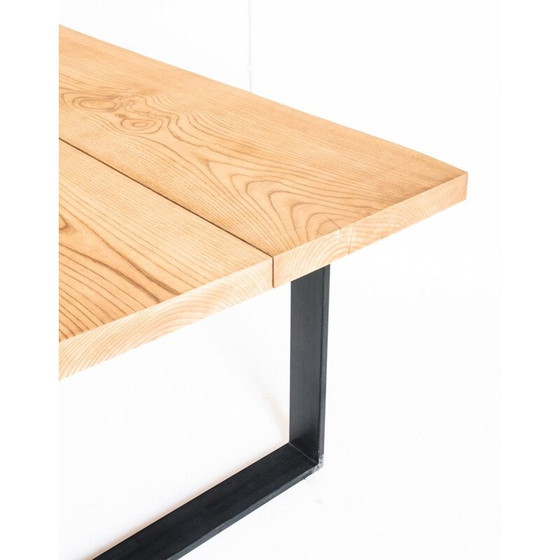 Image 1 of Massief essenhouten eettafel met behandelde ijzeren poten