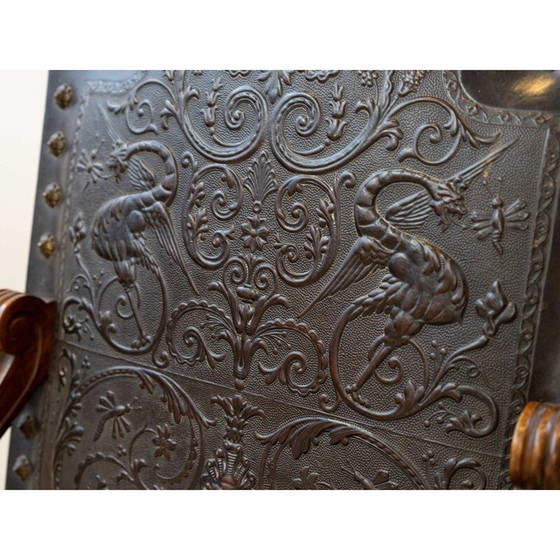 Image 1 of Paar oude walnotenhouten en leren fauteuils, 19e eeuw