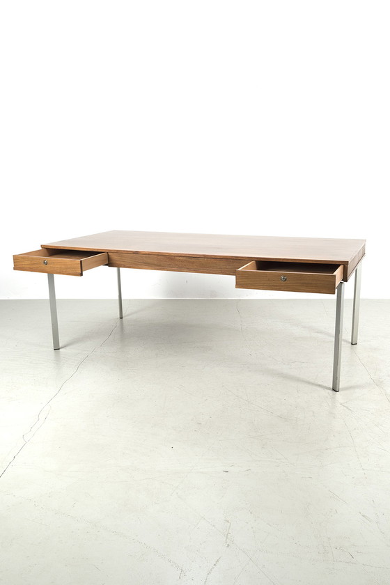 Image 1 of Vintage minimalistisch bureau