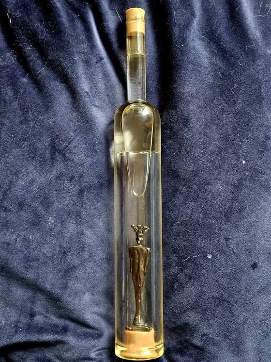 Image 1 of Sculptuur In Fles "Gekroonde Man" Conny Ammerlaan