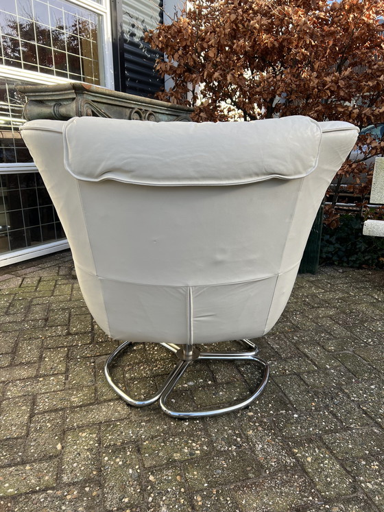 Image 1 of Lederen loungefauteuil uit de jaren zeventig 