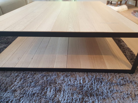 Image 1 of Van Rossum Two Massief Houten Salontafel Met Metalen Frame