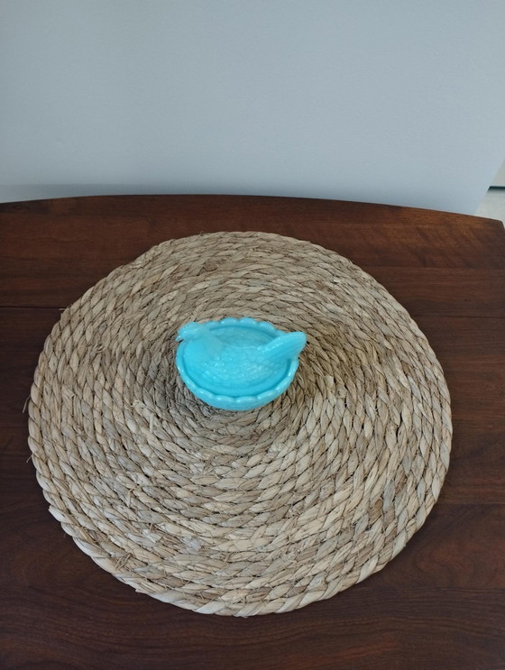 Image 1 of Poule En Opaline De Couleur, Boite, Bonbonnière, Plat, Ancien De La Cristallerie De Portieux