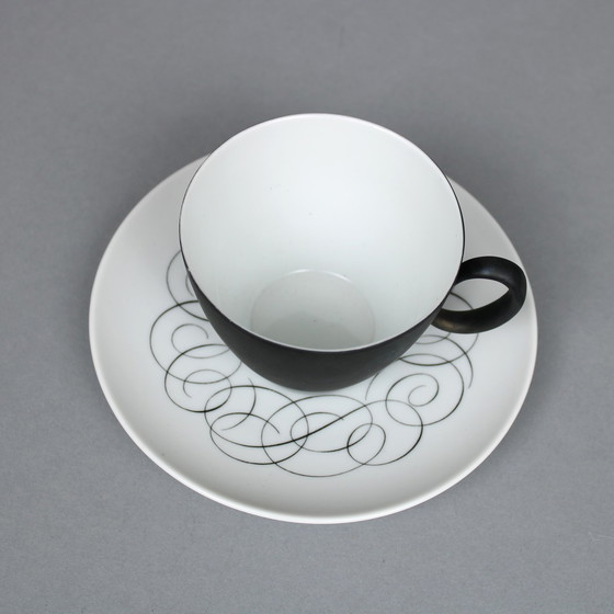 Image 1 of Raymond Loewy (1893-1986) set van 4, thee kop en schotels, Rosenthal Continental China, Script / Charcoal, Germany 