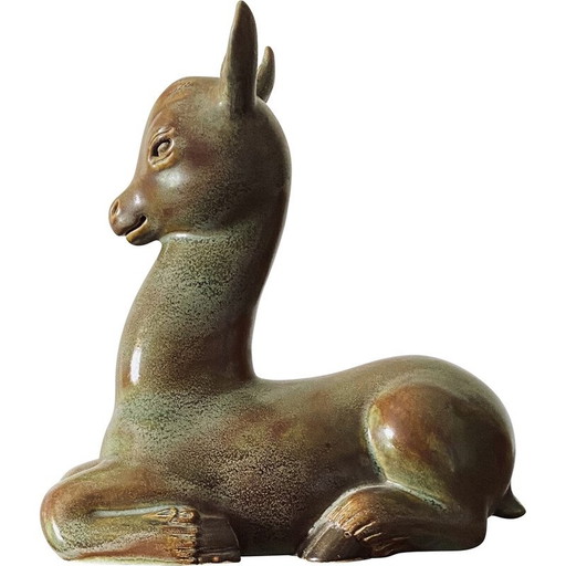 Vintage gebeeldhouwd figuur "hurkend hert" in cerbiatto groen door Giovanni Gariboldi, Italië 1940