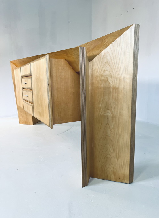 Image 1 of Sculptureel A-Symmetrisch Sideboard