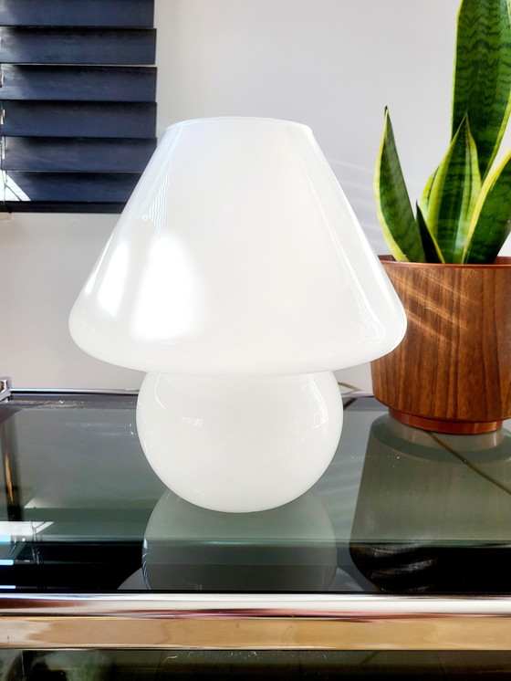 Image 1 of Vintage mushroom tafellamp, Hustadt Leuchten, wit opaline glas, model L, jaren 1970