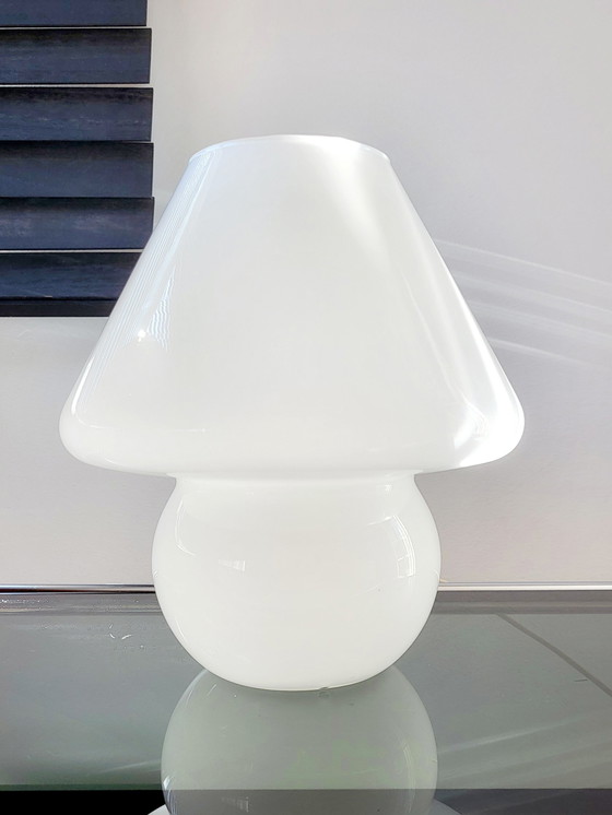 Image 1 of Vintage mushroom tafellamp, Hustadt Leuchten, wit opaline glas, model L, jaren 1970