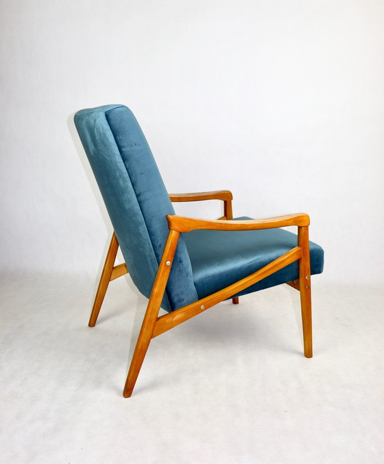 Image 1 of Tsjechisch model fauteuil in oceaanblauw, toegeschreven aan Jiri Jiroutek, 1970S