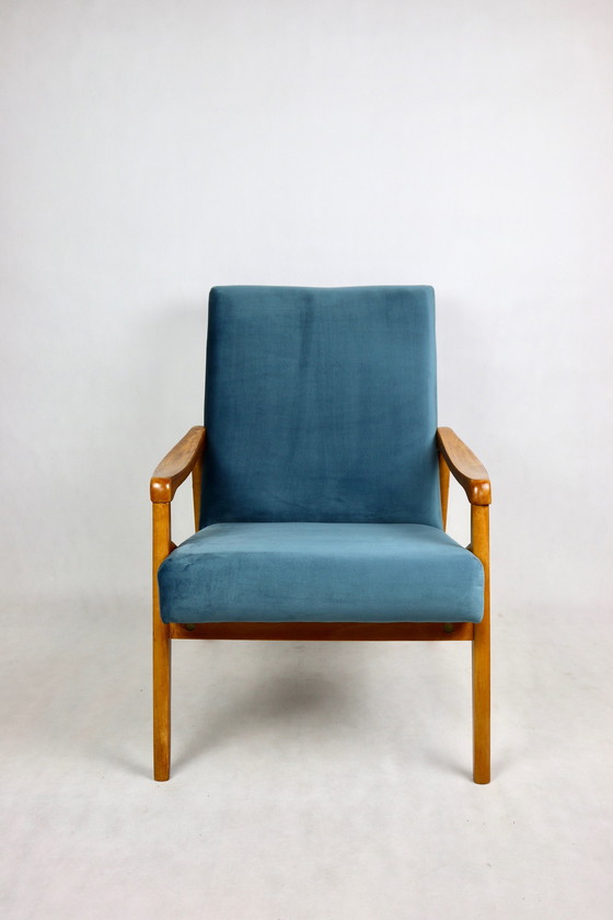 Image 1 of Tsjechisch model fauteuil in oceaanblauw, toegeschreven aan Jiri Jiroutek, 1970S