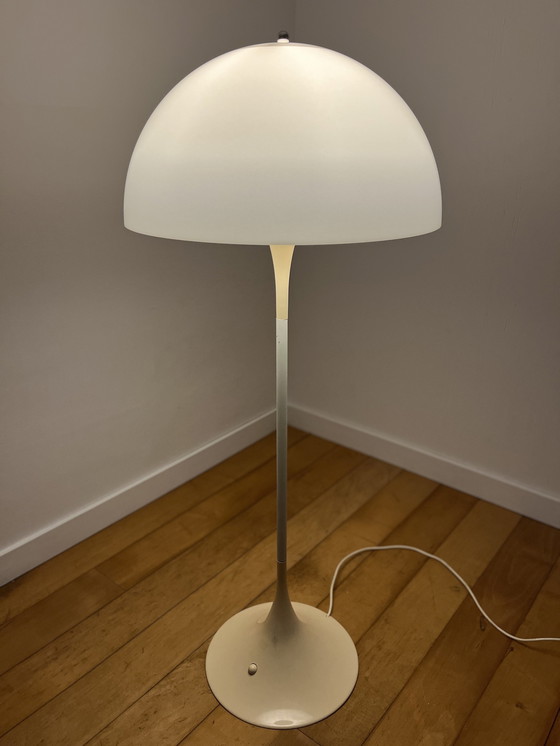 Image 1 of Louis Poulsen Panthella Vloerlamp