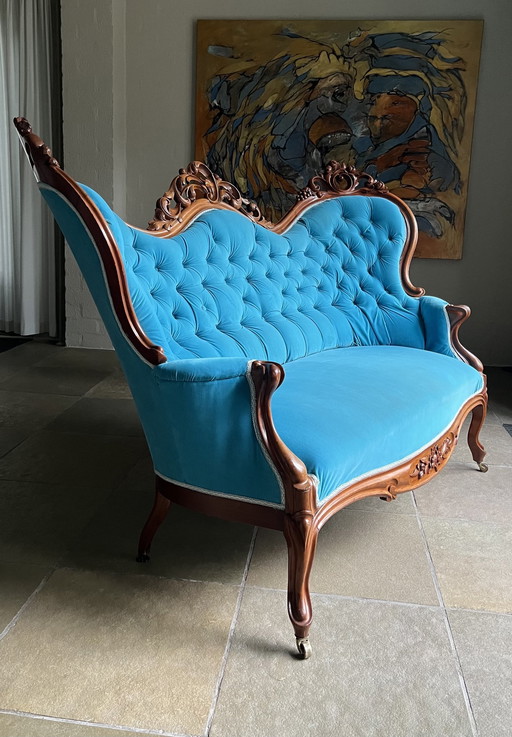 Antieke Franse 3-Zits Sofa Van Walnoothout In Rococo Stijl, Geheel Gerenoveerd.