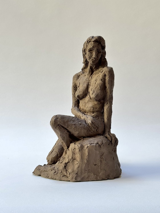 Image 1 of Terracotta sculptuur - Een naakte vrouw - Yolande Ide (1931)