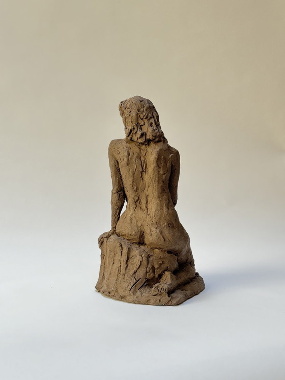 Image 1 of Terracotta sculptuur - Een naakte vrouw - Yolande Ide (1931)