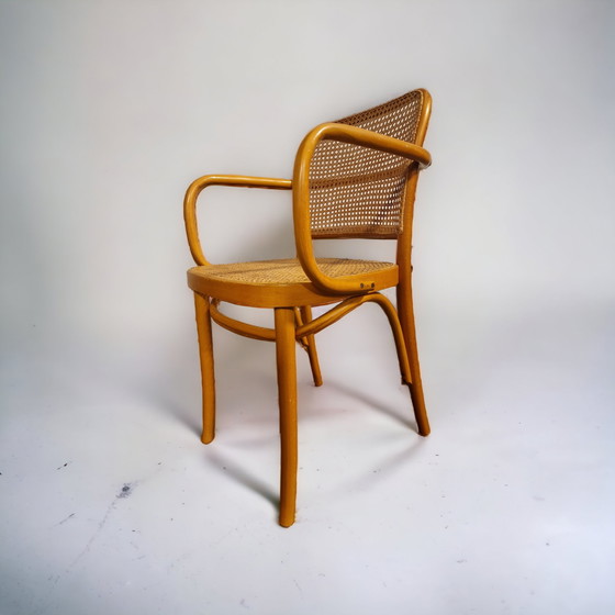 Image 1 of Classic Icons -- Thonet Praag / 811 stoelen 