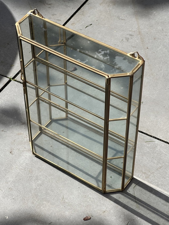 Image 1 of Glazen Mini Vitrinekast Messing Pronkstuk Vintage Mid Century Hollywood Regency 