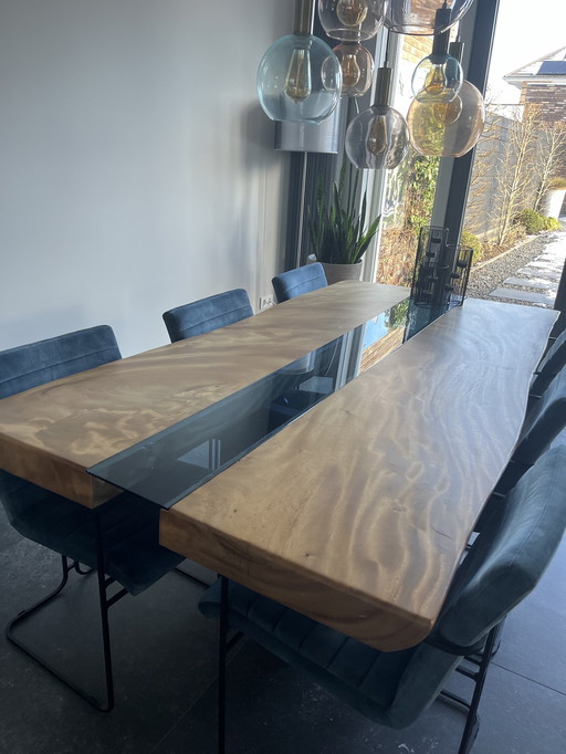 Rivier Eettafel Met Stoelen