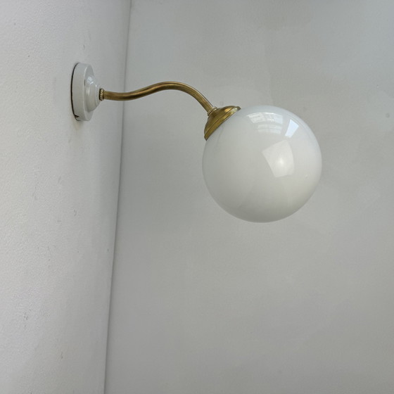 Image 1 of Vintage Kleine Opaline Wandlamp