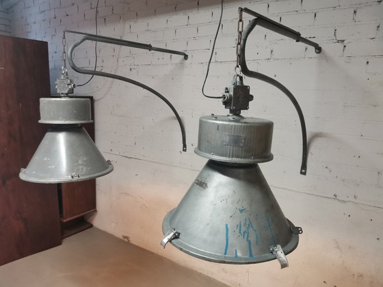 Image 1 of 2x IIndustriele hanglamp aan muurbeugel