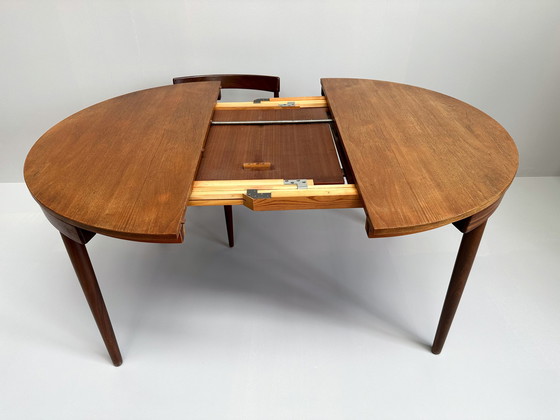 Image 1 of Deense Hans Olsen Voor Frem Røjle "Roundette" Teakhouten Eettafel & Stoelen