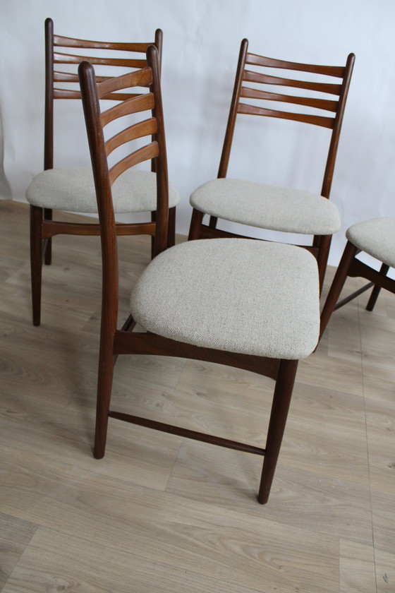 Image 1 of 4x Scandinavische stoelen in stof en vintage teakhout 1960 Zweden