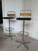 Duo van vintage hoge krukken