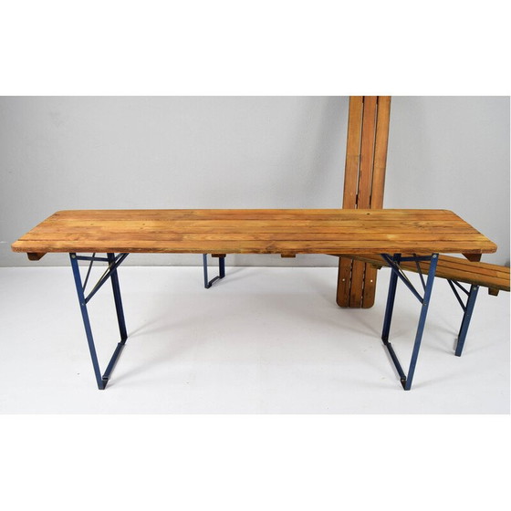 Image 1 of Vintage tafel en banken in grenen hout en blauw gelakt ijzer, Duitsland 1970