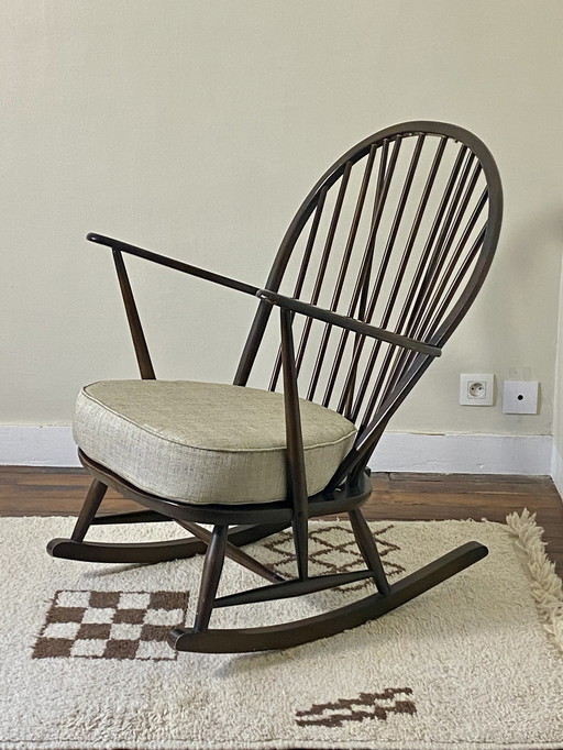 Schommelstoel Ercol, Lucian Ercolani, Jaar 1956 Ref Rocky