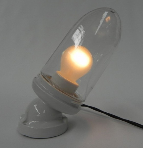 Image 1 of Porseleinen wandlamp met glazen kap, ridem