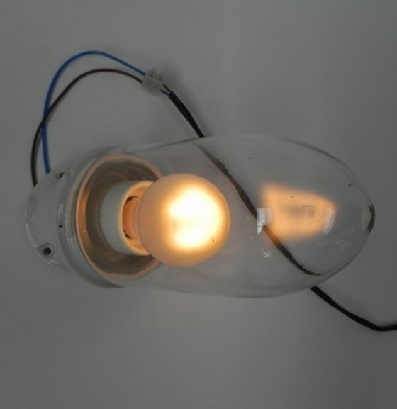 Image 1 of Porseleinen wandlamp met glazen kap, ridem