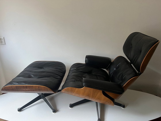 Image 1 of 1960S Herman Miller Loungestoel en Ottoman Set (2) - Ontwerp door Charles & Ray Eames