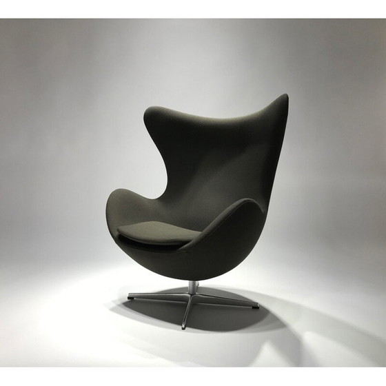 Image 1 of Vintage Egg Stoel editie Fritz Hansen Ontwerp Arne Jacobsen 2010