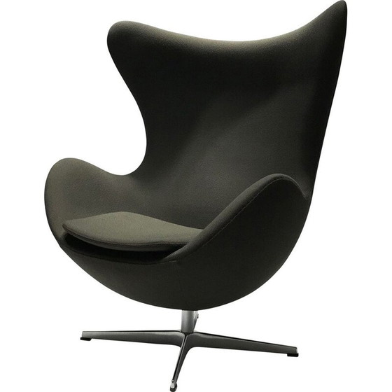 Image 1 of Vintage Egg Stoel editie Fritz Hansen Ontwerp Arne Jacobsen 2010