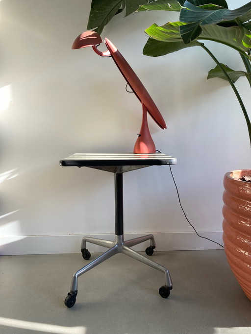"Contract" Vintage Bijzettafel Charles & Ray Eames voor Herman Miller