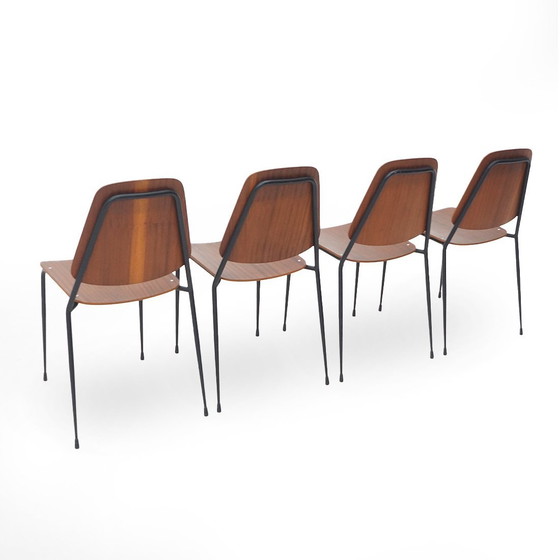 Image 1 of  4 stoelen met zitting en rugleuning in gebogen multiplex, 1960S