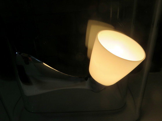 Image 1 of Verchroomd metaal en opaline wandlamp Streamline stijl, 1980