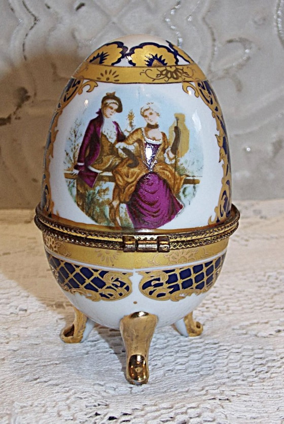 Image 1 of Fabergé stijl porseleinen ei op pootjes