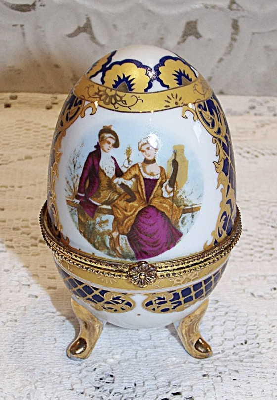 Image 1 of Fabergé stijl porseleinen ei op pootjes