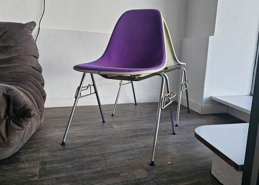 Herman Miller stoelen DSS FIBERGLAS