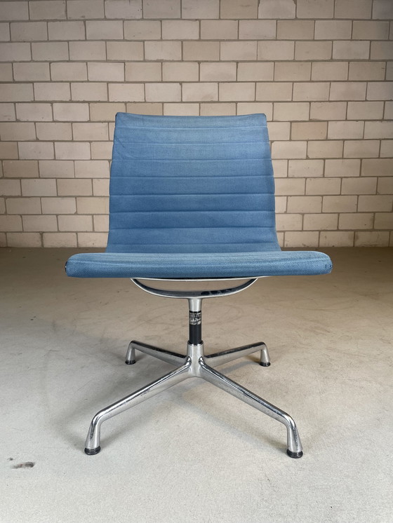 Image 1 of 6X Vitra Eames Ea 106 Stoel