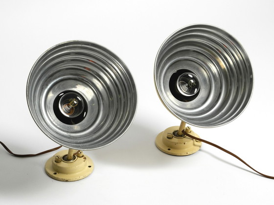 Image 1 of Paar originele industriële 1950 metalen scharnierwerkplaats wand- of plafondlampen van Helo Leuchten Duitsland