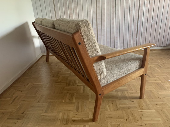 Image 1 of Hans Wegner & Getama Bank