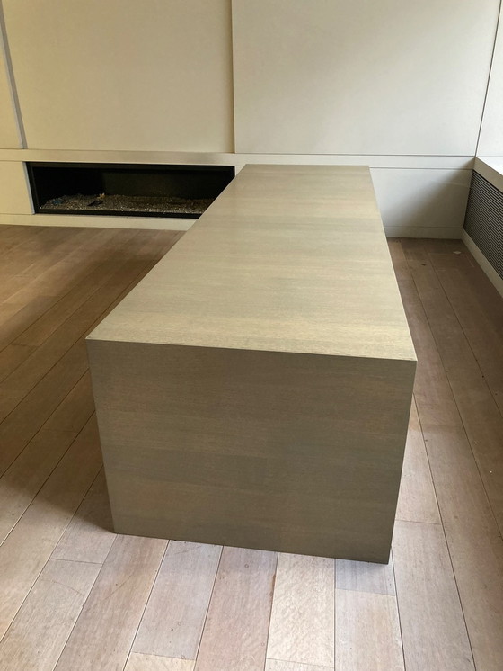 Image 1 of Moderne tafel massieve eik