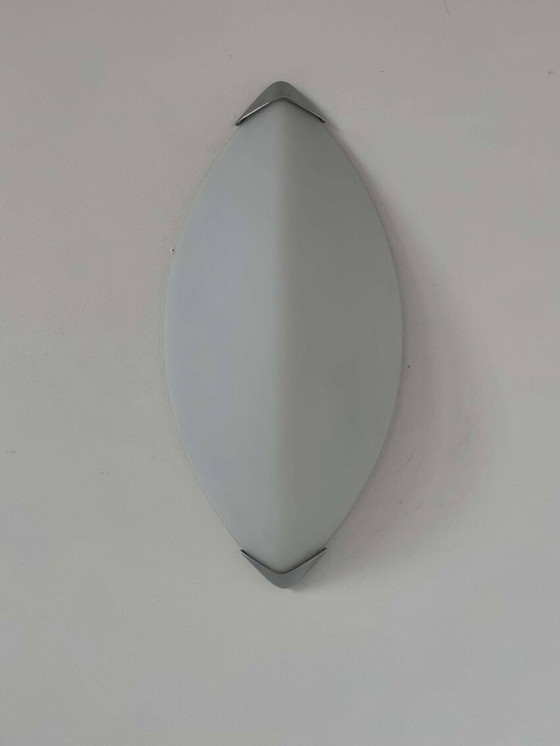 Image 1 of 2X wandlampen chroom en gezandstraald glas - Italië 1980